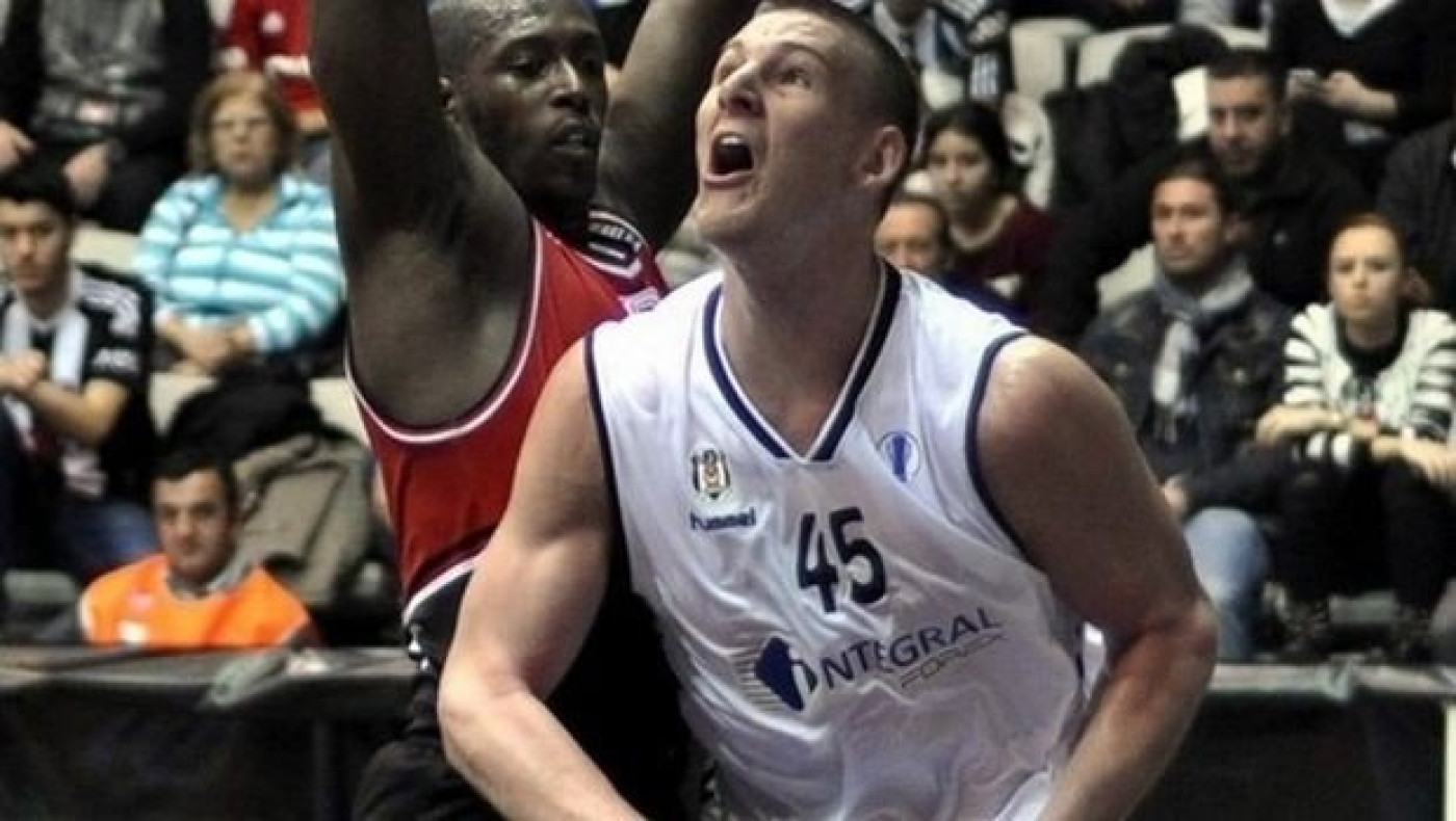 Στη Λαμποράλ Κούτσα ο Άιβερσον