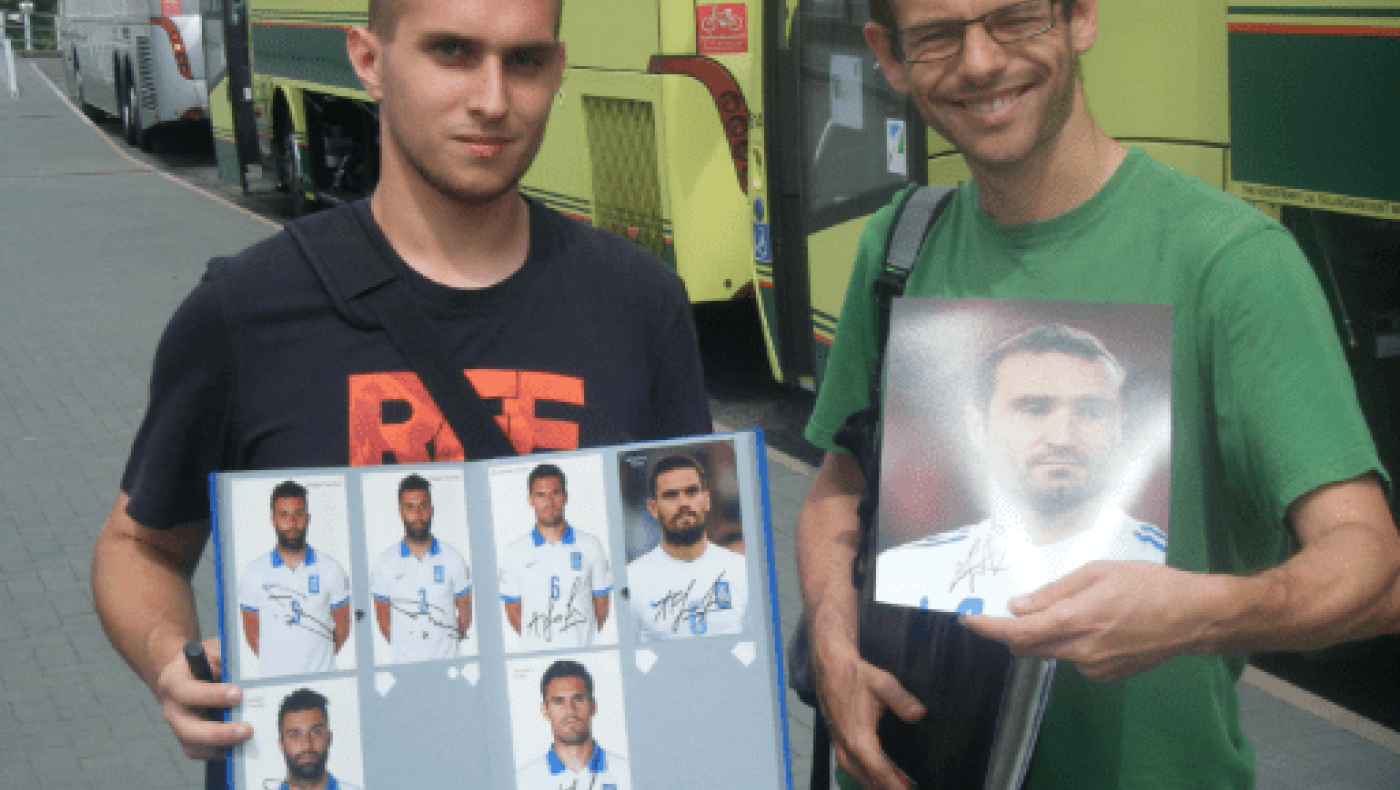 Υποδοχή για αυτόγραφα (pics)