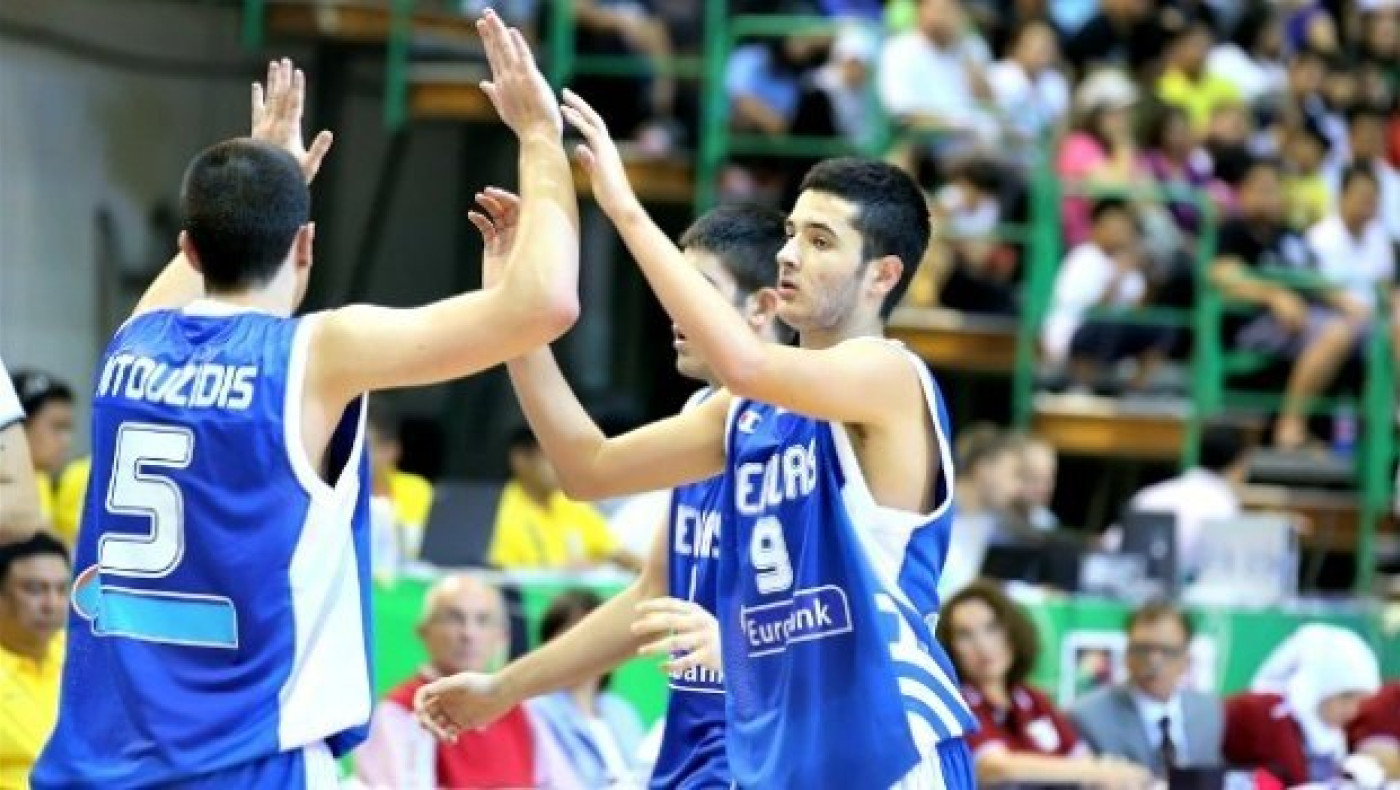 Νίκη-πρόκριση για την Εθνική