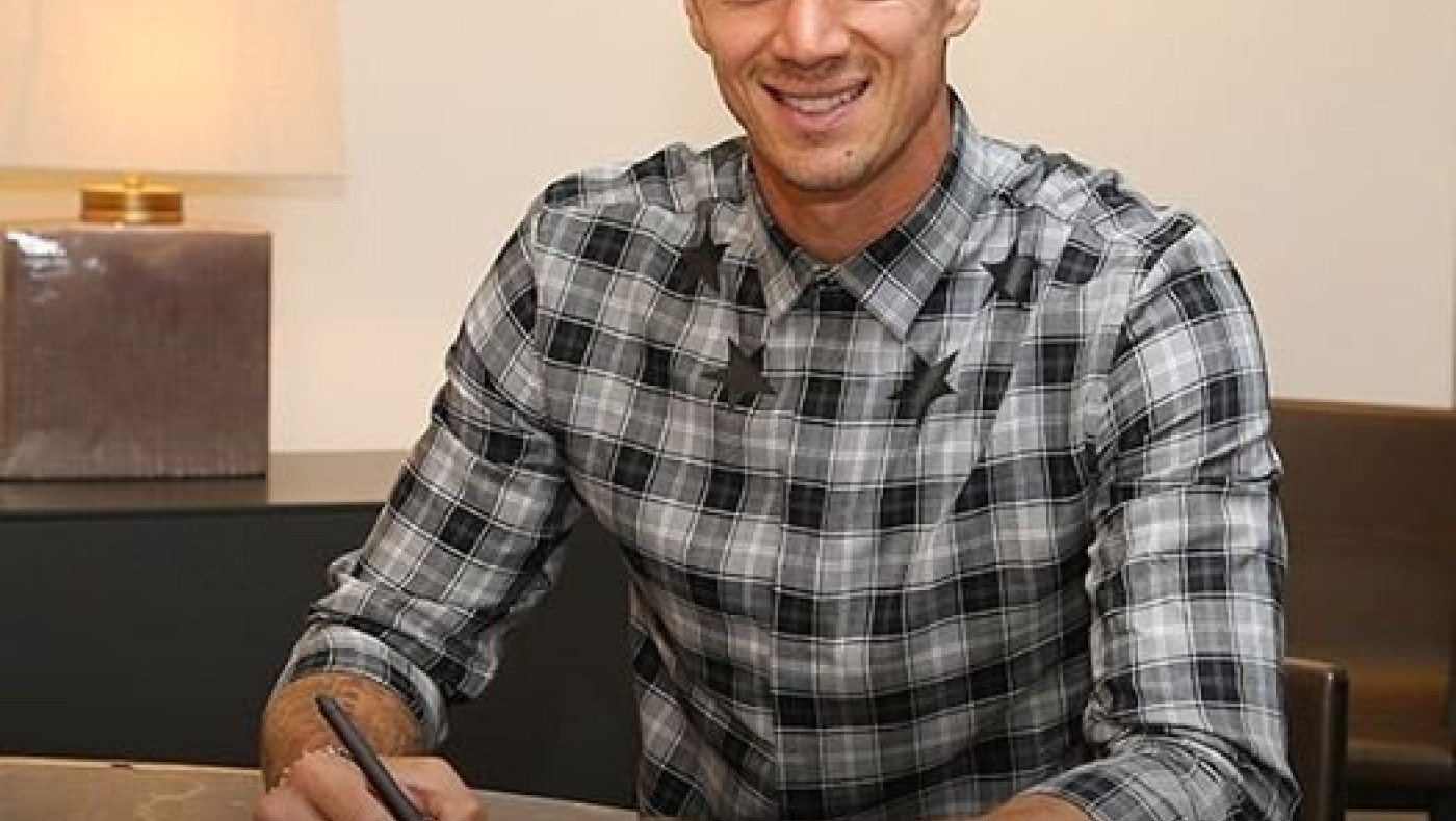 Ανανέωσε ο Φοντέ