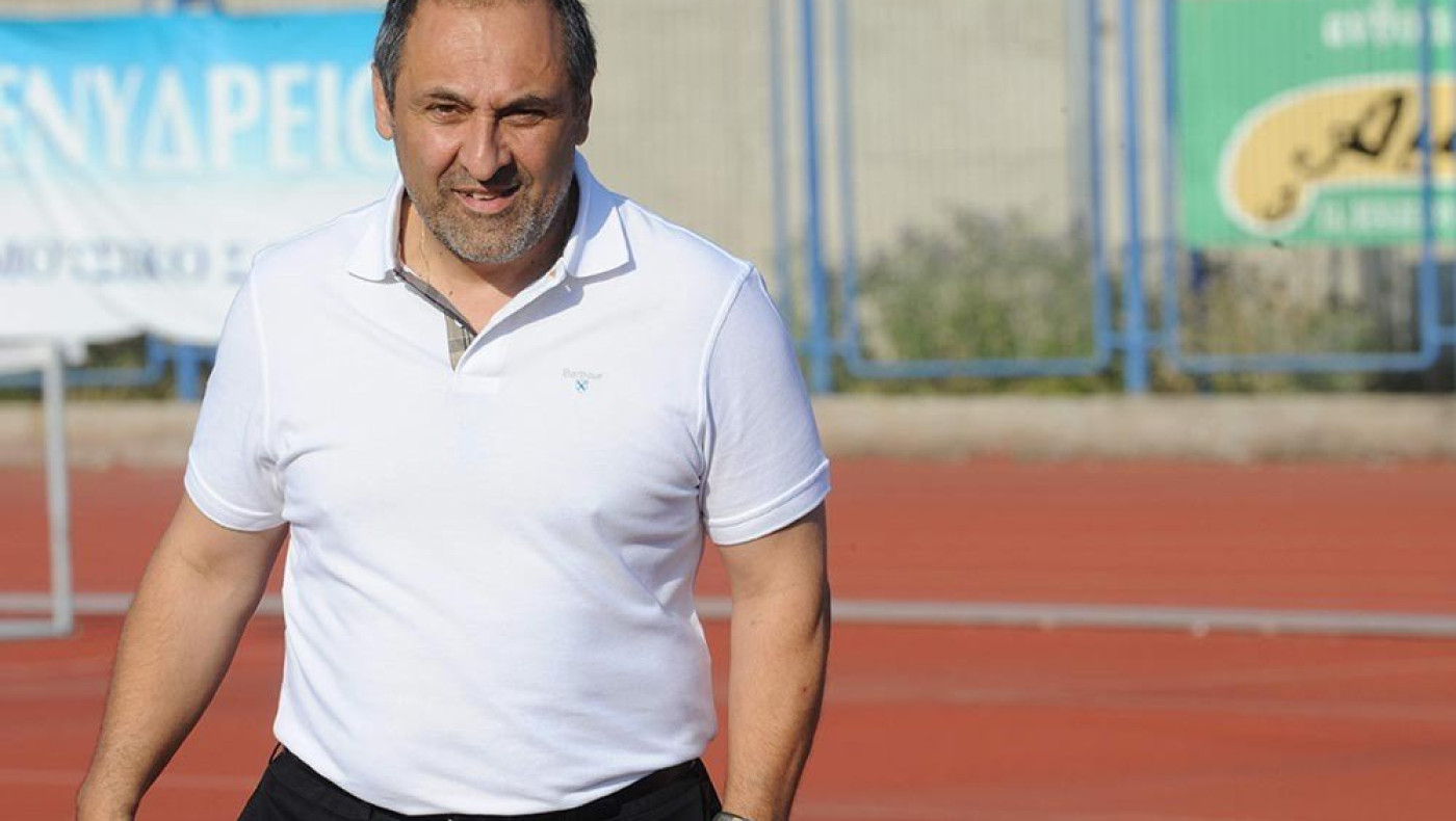 Συγκαλεί γενική συνέλευση μετόχων 