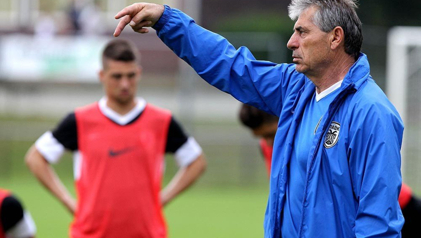 Ενημερώνει τους νεαρούς ο Άγγελος