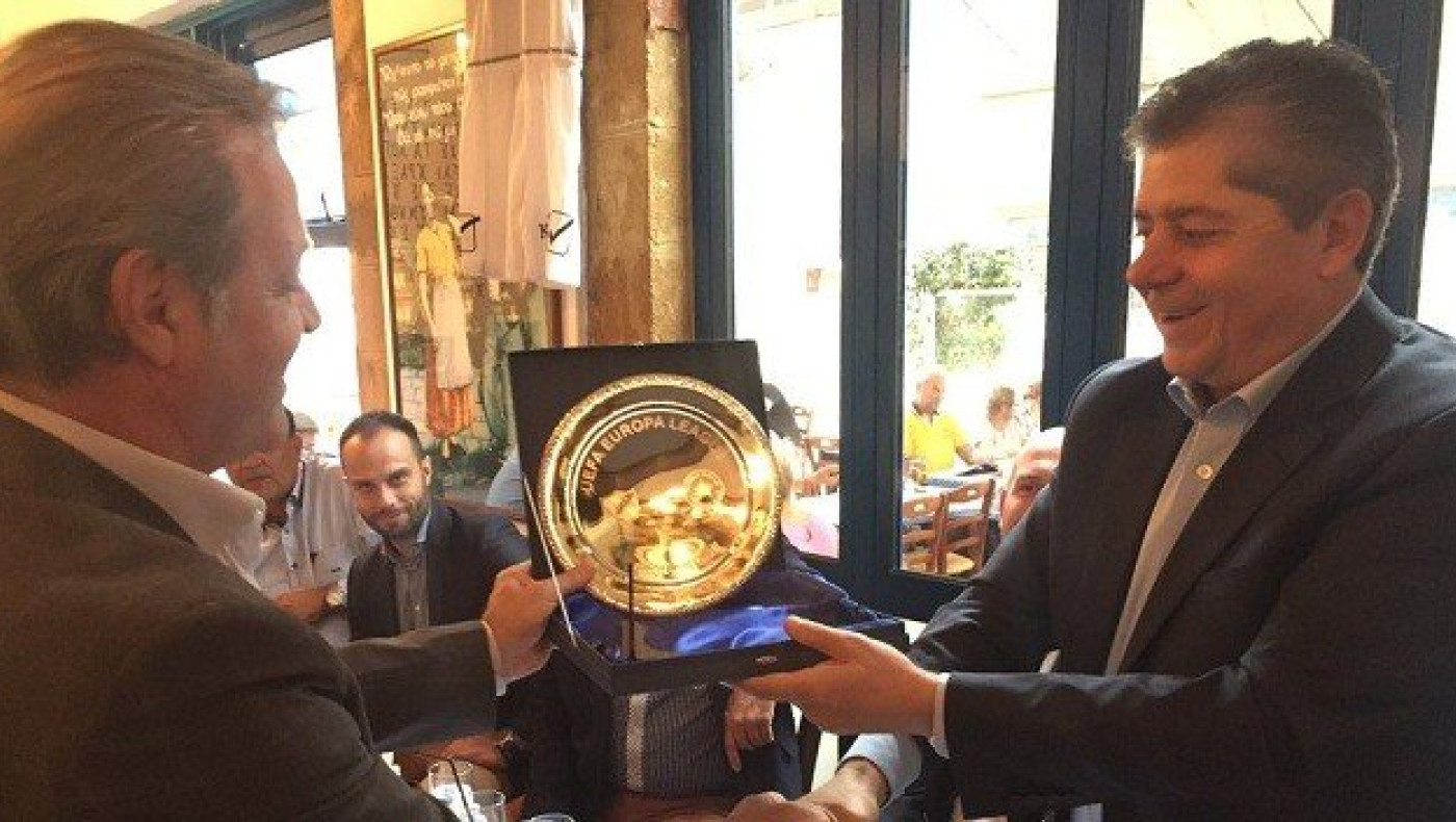 Το γεύμα του ΑΠΟΕΛ στον Αστέρα και οι φανέλες