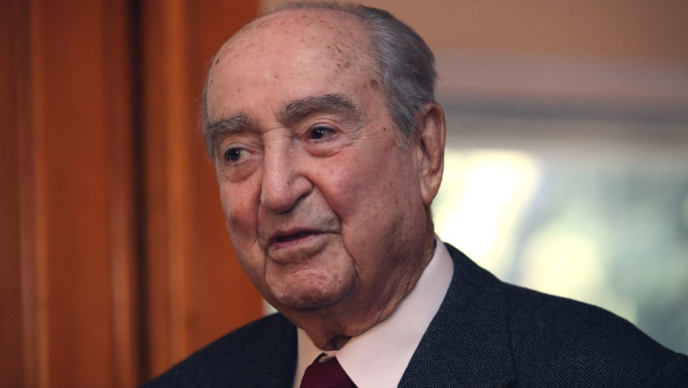 Γενέθλια για Μητσοτάκη με απίστευτη τούρτα (pic)