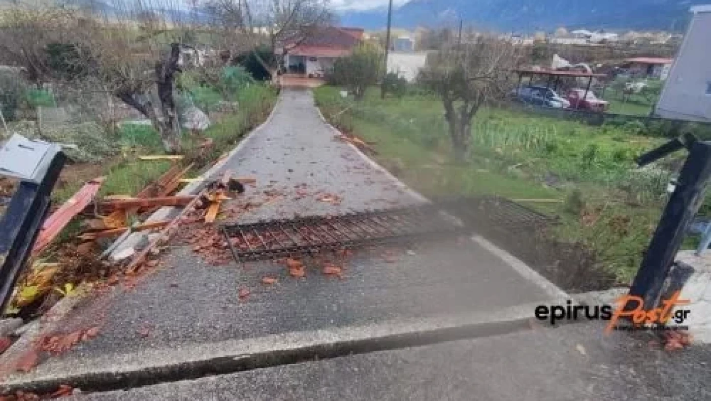 Ανεμοστρόβιλος σάρωσε την Παραμυθιά: Ζημιές σε 40 σπίτια