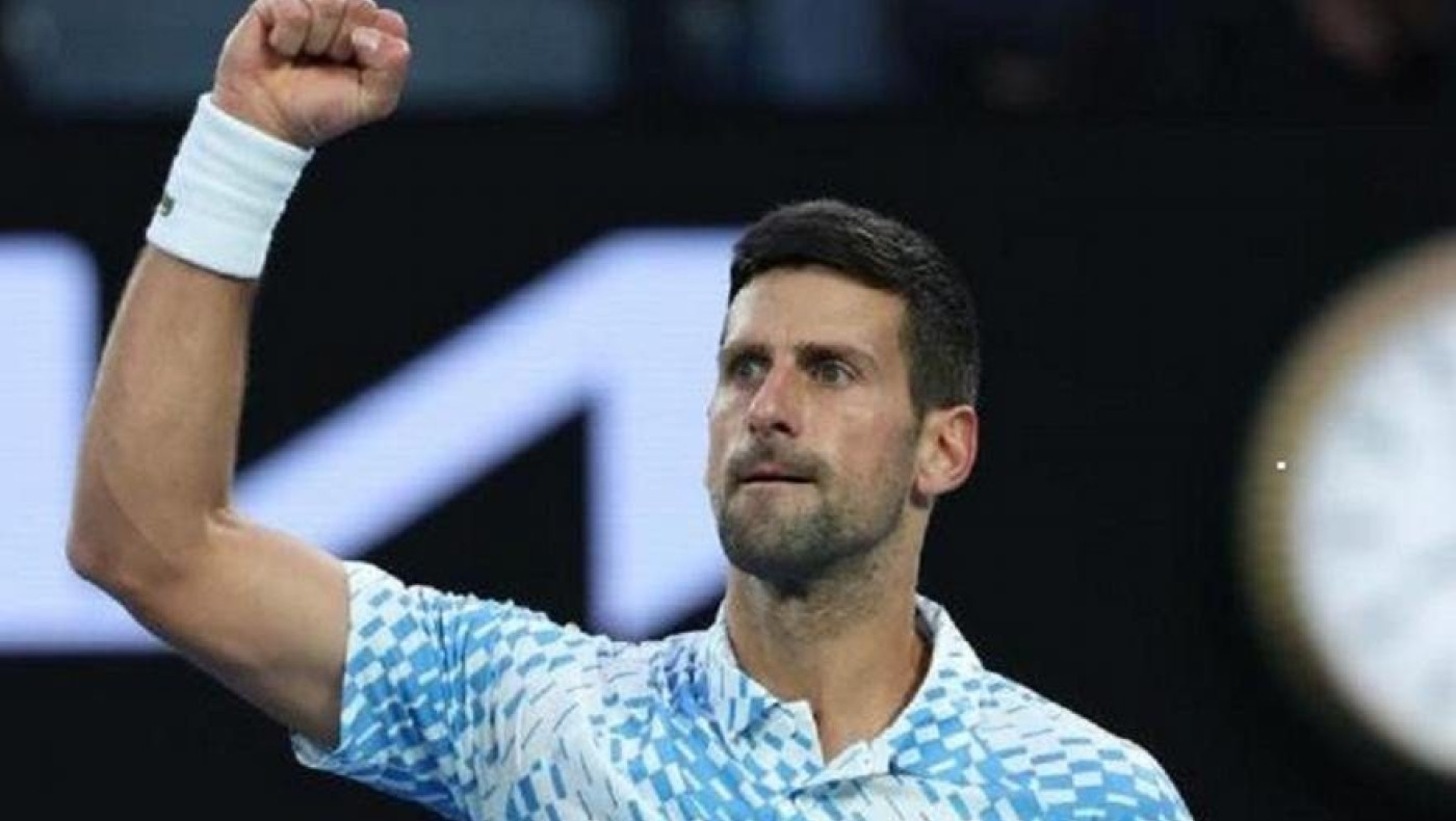 Τζόκοβιτς: Ο πατέρας του κράτησε σημαία της Ρωσίας που είχε πάνω το πρόσωπο του Πούτιν