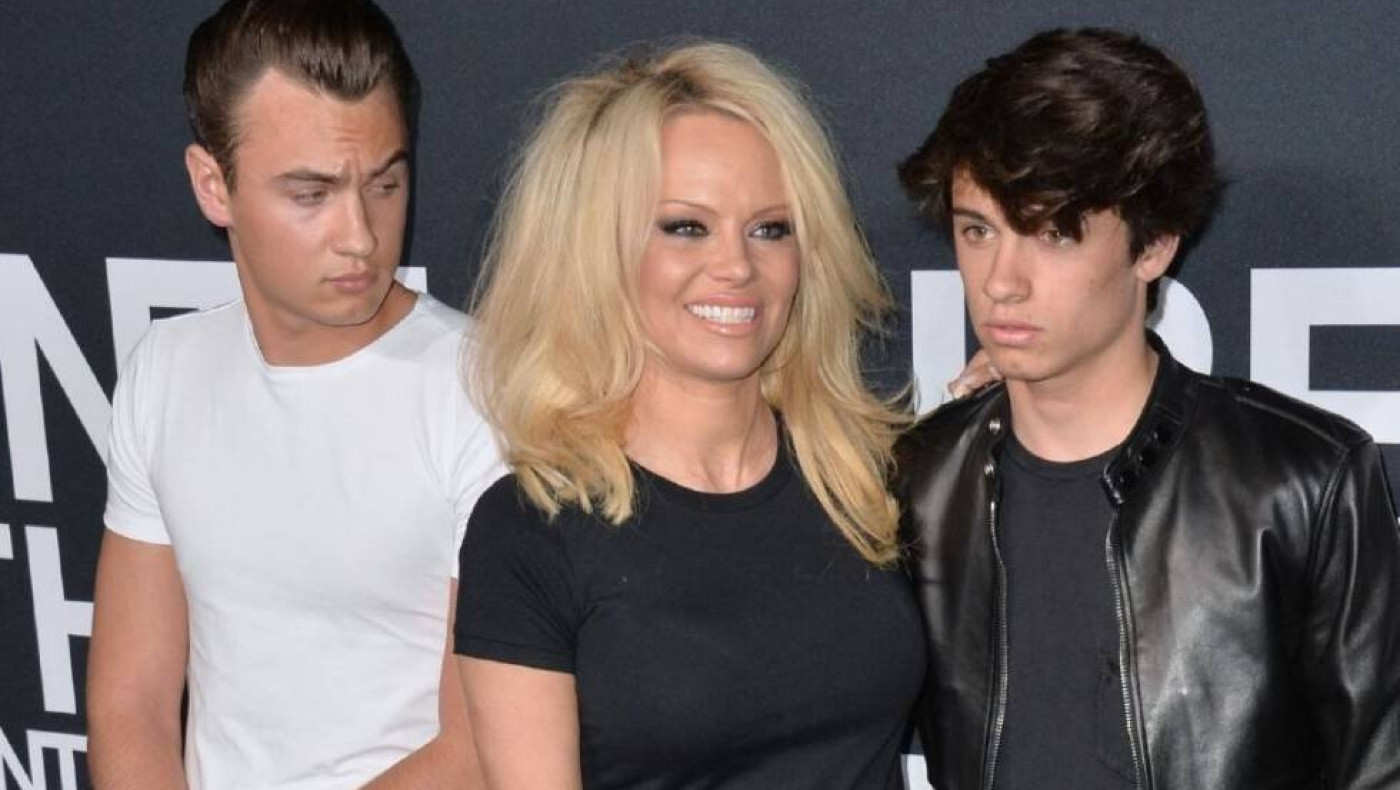 Πάμελα Άντερσον: Οι γιοι της ήθελαν να πουλήσει το sex tape με τον Τόμι Λι!