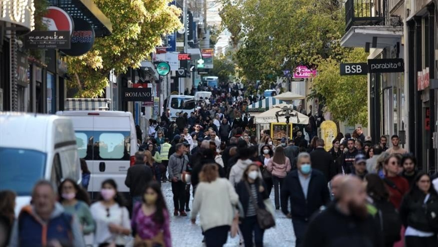 Κερκόπορτα για την κατάργηση της κυριακάτικης αργίας στο εμπόριο