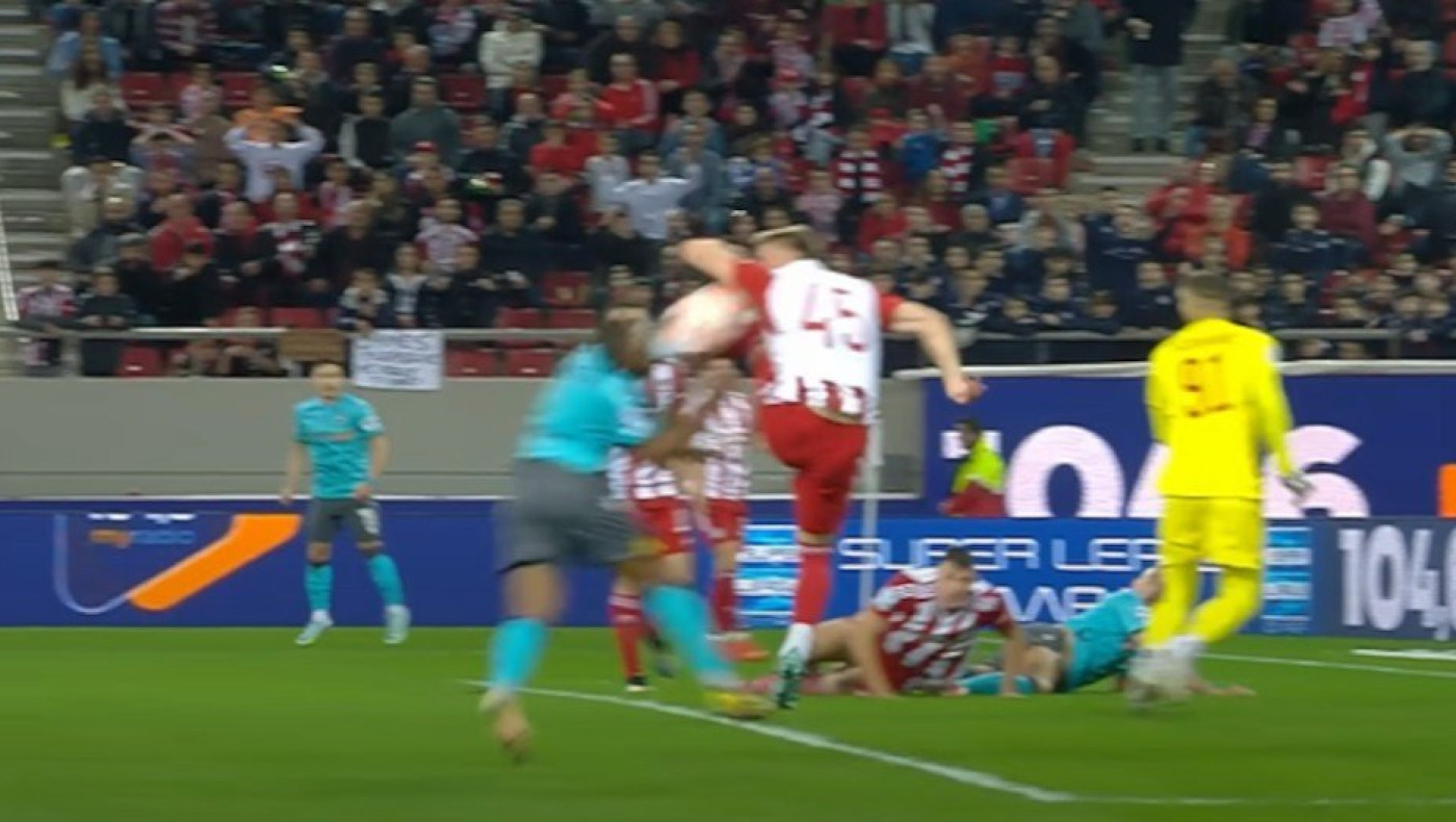 Οι φάσεις που οι διαιτητές έκλεισαν τα μάτια υπέρ του Ολυμπιακού