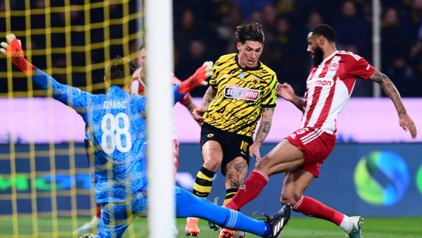 Απίστευτο αυτογκόλ του Σαμασέκου και 2-0 η ΑΕΚ