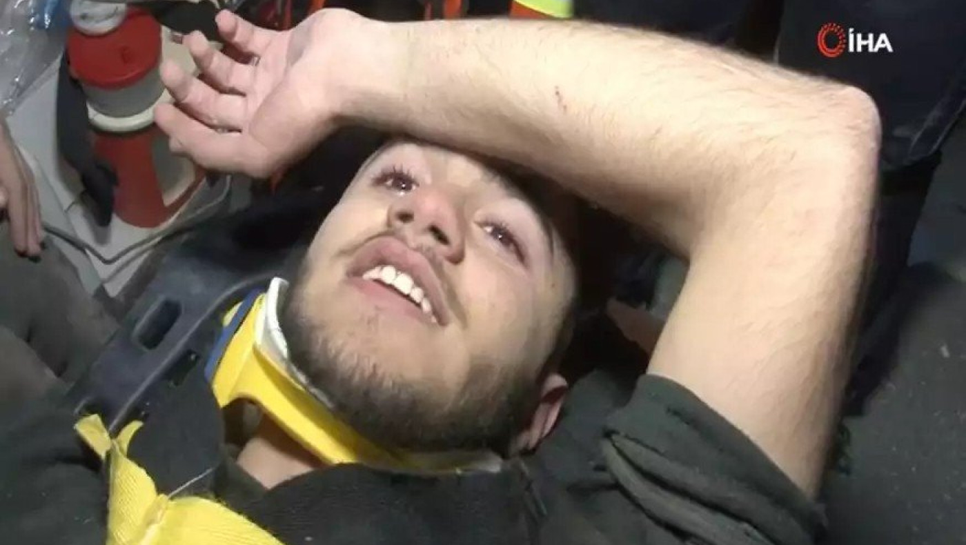 Σεισμός στην Τουρκία-Ανασύρθηκε 17χρονος: «Έπινα τα ούρα μου για να ζήσω»