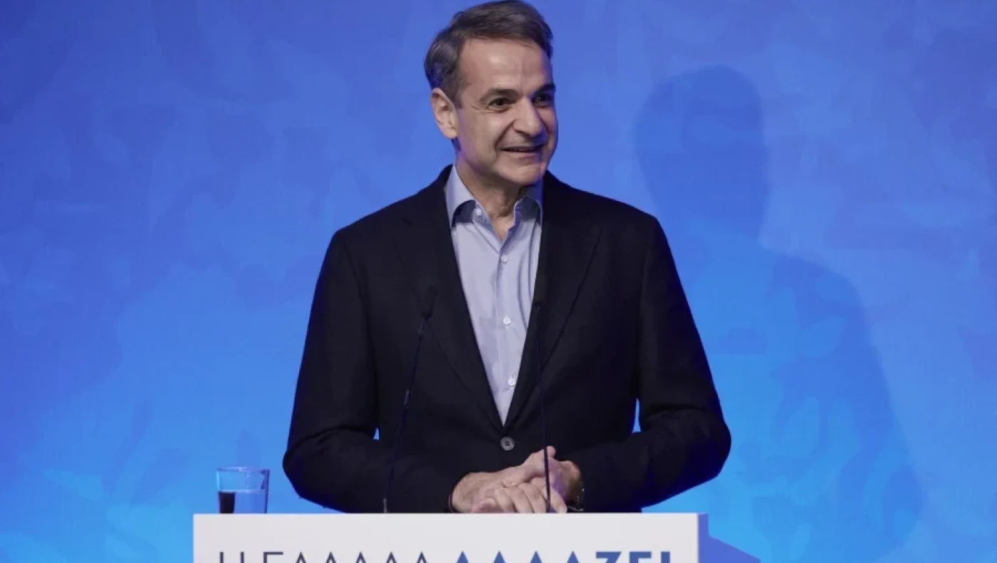 Το «Ράδιο Καψούρα» της Πτολεμαΐδας ρώτησε τον Μητσοτάκη «πόσο καψούρης είναι»!