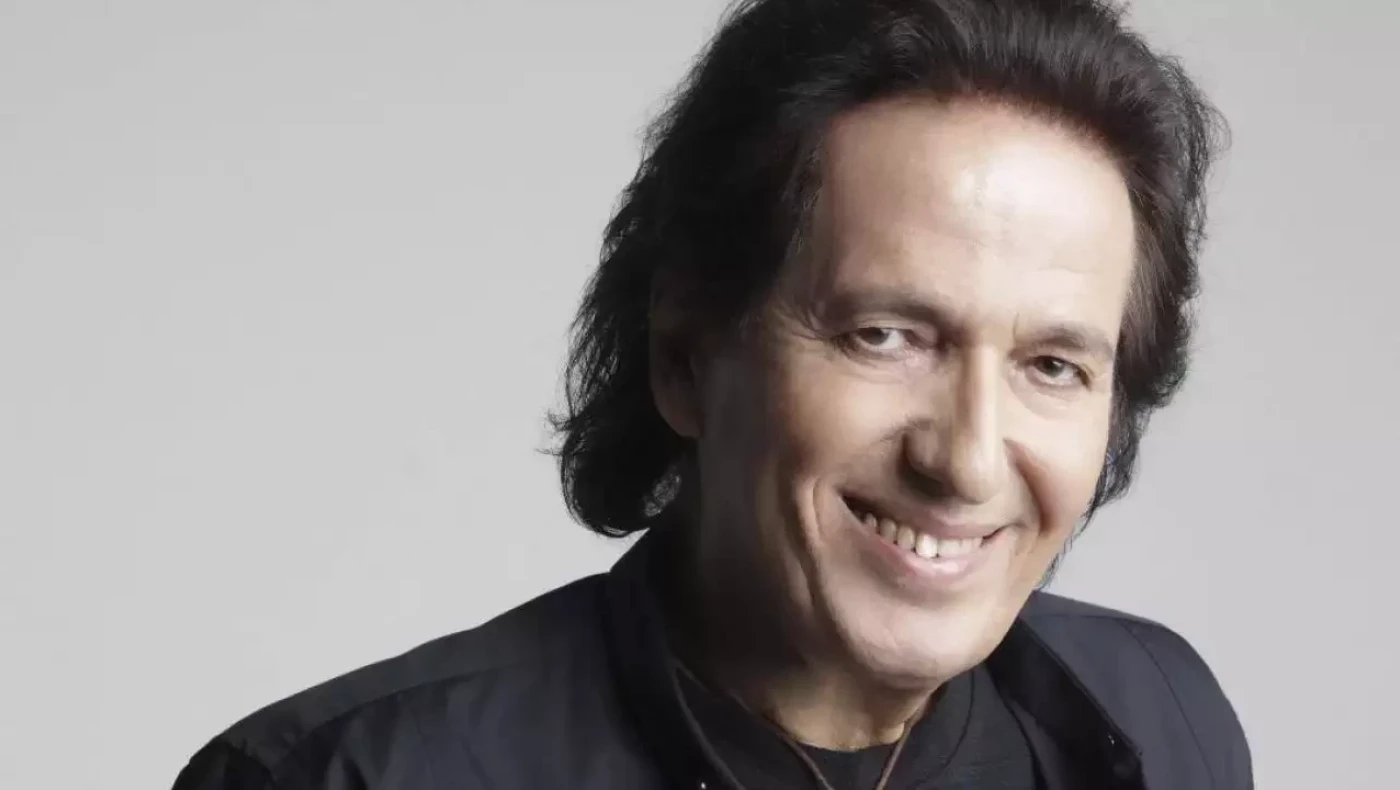 Πασχάλης: «Μεγάλωσα στο Διοικητήριο με τον Κούδα- Αυτός έπαιζε μπάλα, εγώ κιθάρα»