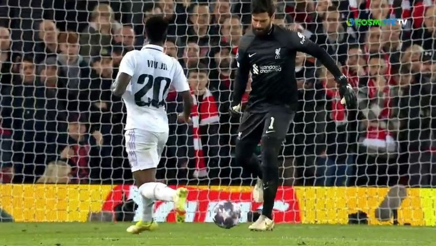 ΣΟΚ με Άλισον στη Λίβερπουλ