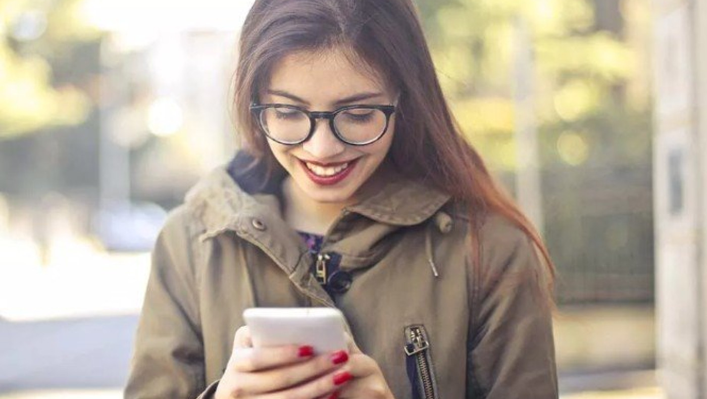 Αυχένας: Η καθημερινή κίνηση που τον επιβαρύνει