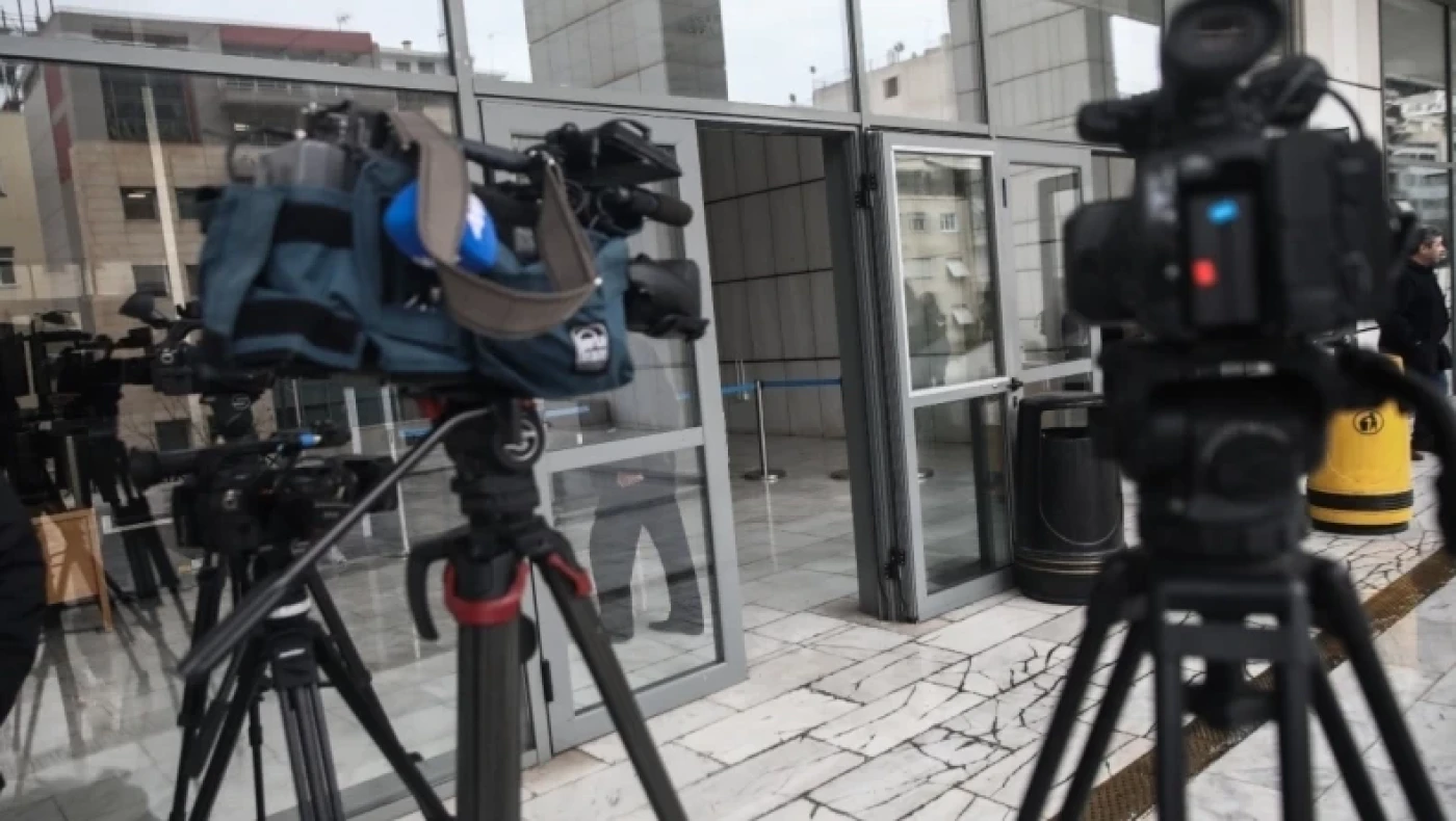 Γνωστός παρουσιαστής στα δίχτυα της Αρχής για ξέπλυμα χρήματος: Κατηγορείται για απάτες άνω των 22 εκατομμυρίων ευρώ