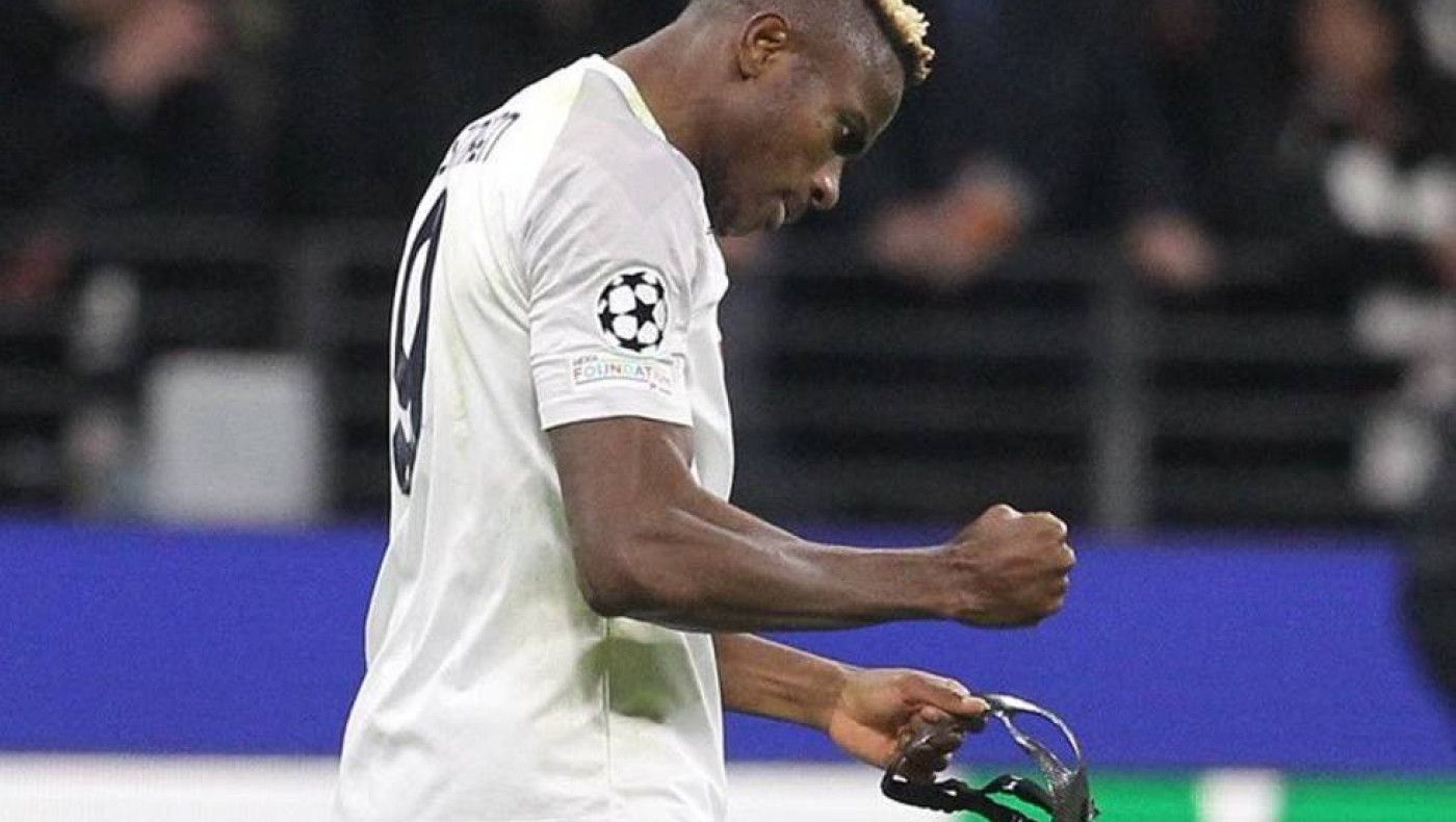 Άιντραχτ-Νάπολι 0-1: Με γκολ σαν... playstation ο Οσιμέν βάζει μπροστά τους Ιταλούς