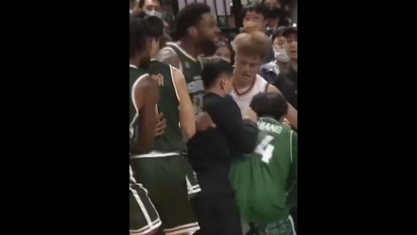 Σε... ρινγκ μετατράπηκε αγώνας μπάσκετ στην Ταϊβάν