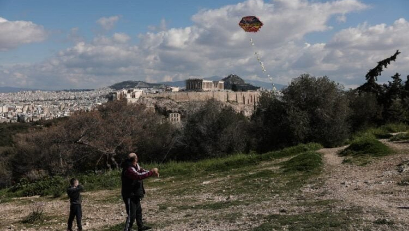 Συκιές Θεσσαλονίκης: Κατασκεύασε 80.000 χαρταετούς με… οδηγίες πτήσης
