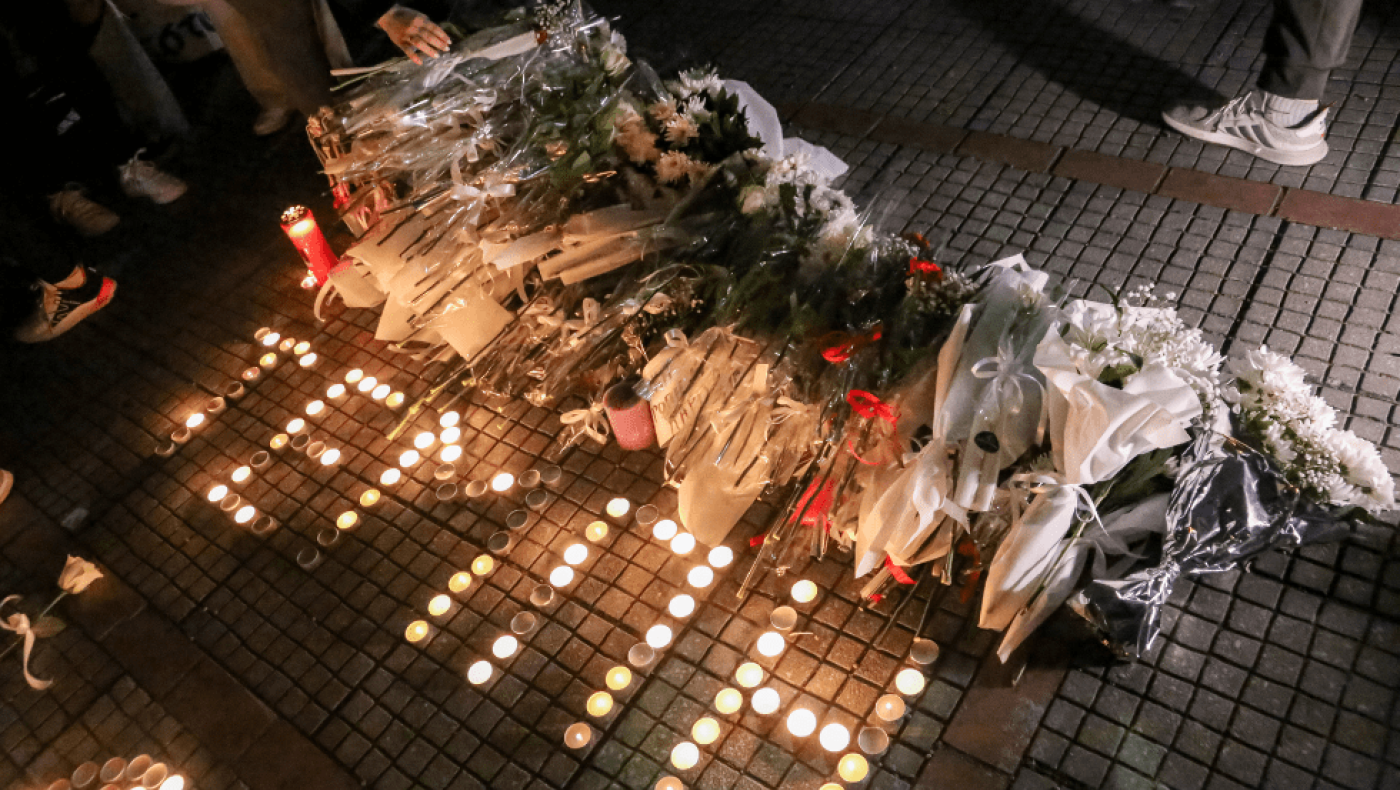 Το συγκλονιστικό τραγούδι για τα Τέμπη: «Νιώθω σαν χώρα πως μας πήρε η κατηφόρα»