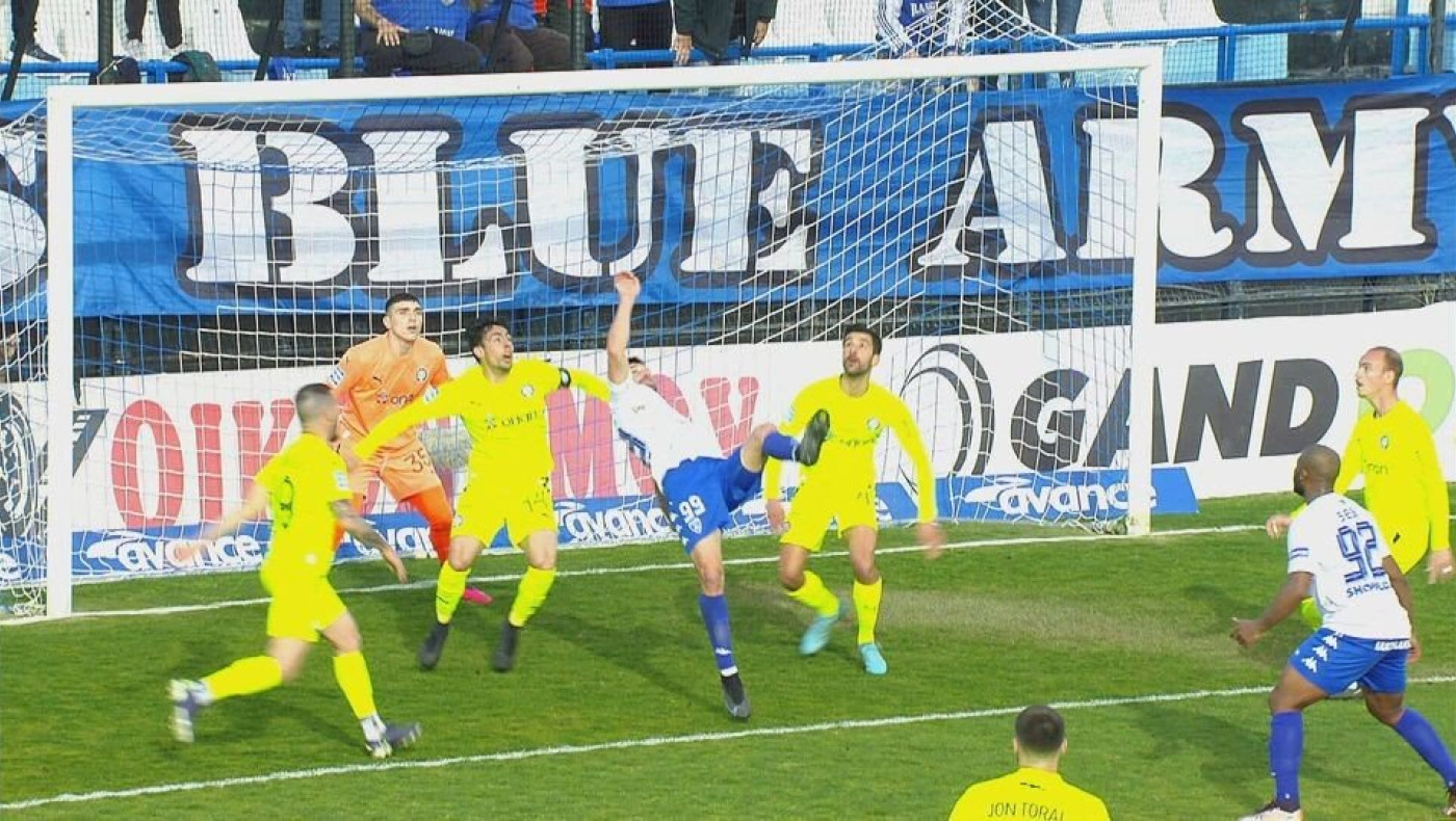 Ιωνικός - ΟΦΗ: Ακυρώθηκε ως οφσάιντ το τρομερό ψαλιδάκι του Μάντζη