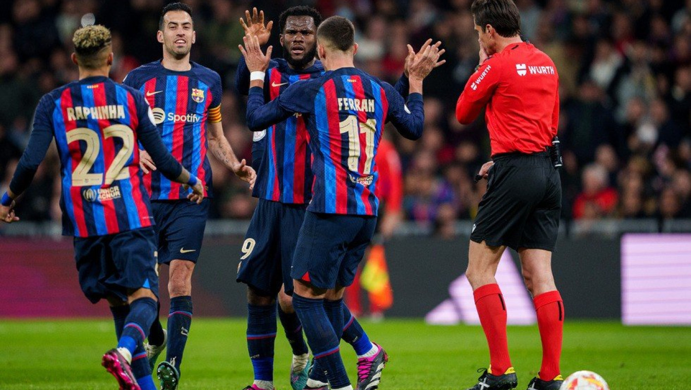 Παίζει κανονικά στο Champions League η Μπαρτσελόνα