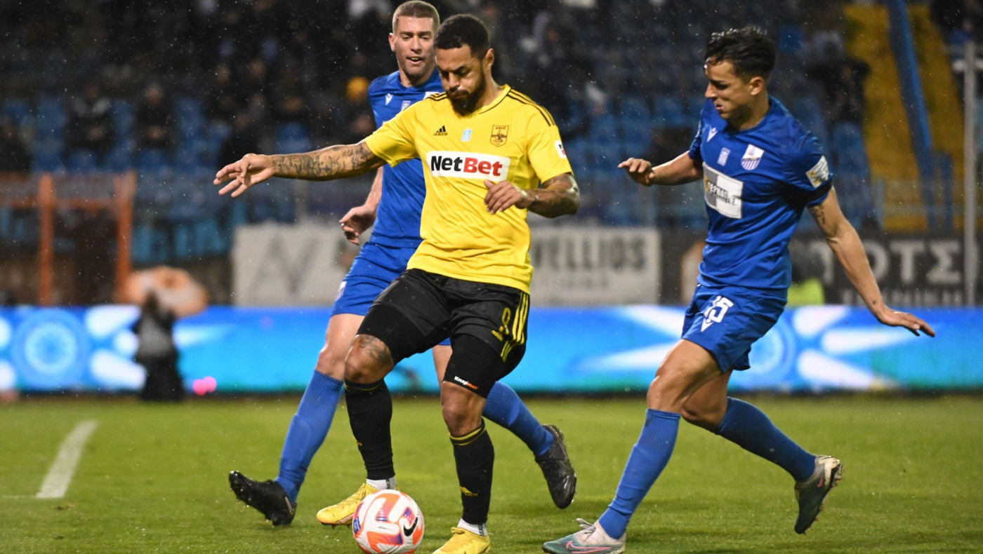 O Αρης συνεχίζει τις «αγαθοεργίες», έκανε τη Λαμία να μοιάζει με… Μπαρτσελόνα