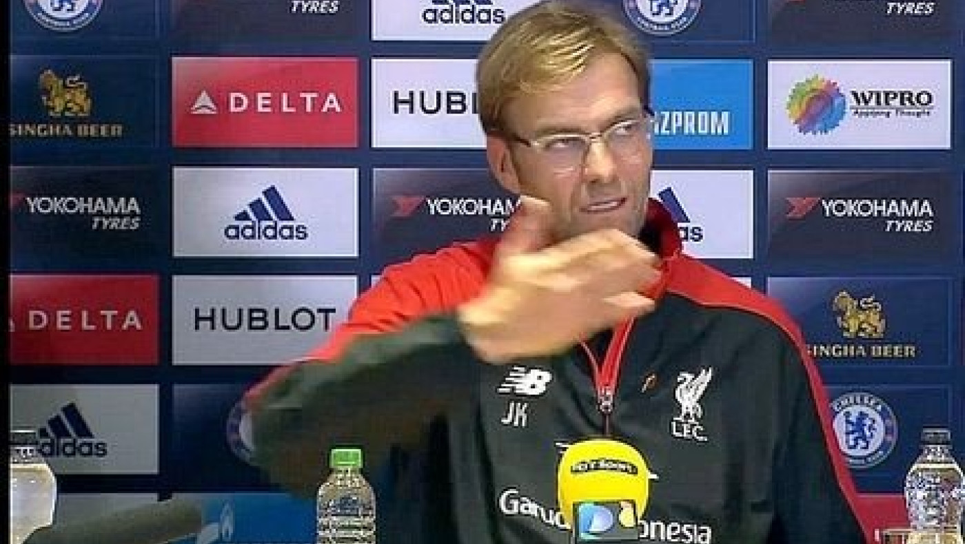 Κλοπ σε δημοσιογράφο: «Τρελός είσαι;» (video)