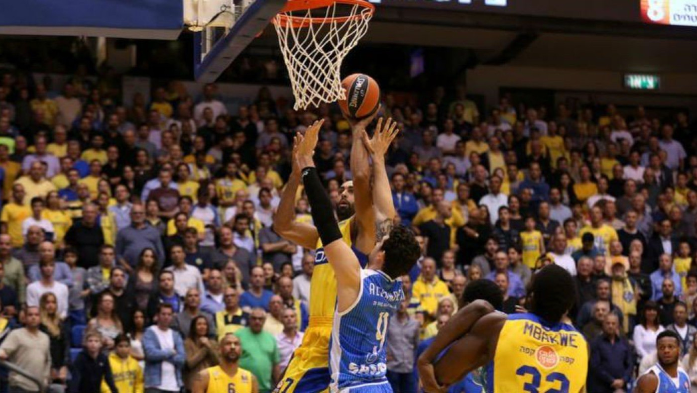 Έσπασε το ρόδι η Μακάμπι