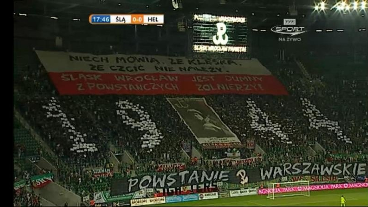 Πανό κατά των προσφύγων σε αγώνα του Πολωνικού πρωταθλήματος 