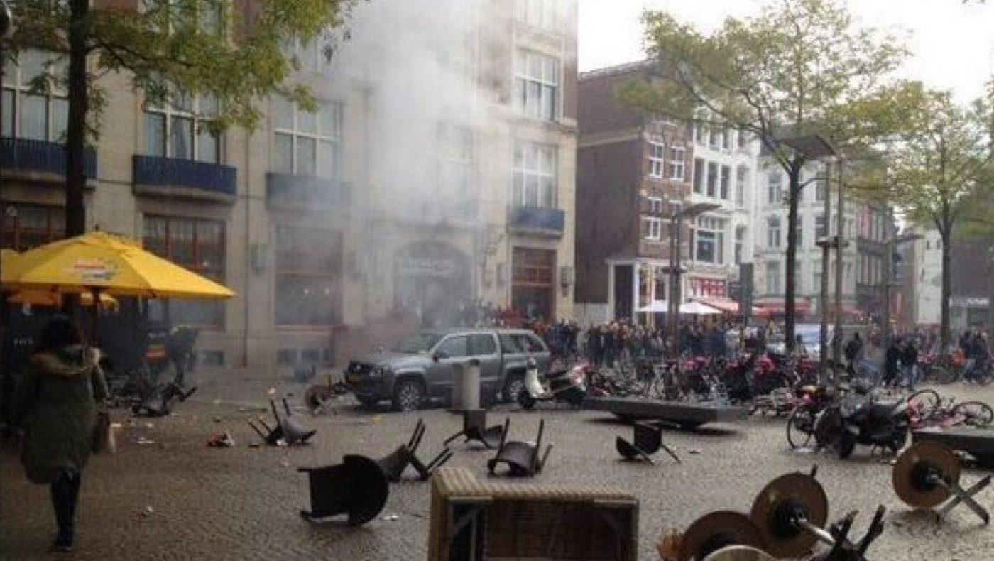 Επεισόδια στο Άμστερνταμ (video)