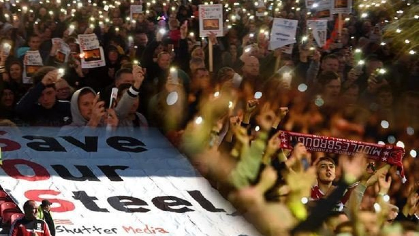 Απίστευτη αλληλεγγύη στους ανθρακωρύχους στο Ολντ Τράφορντ! (vid)