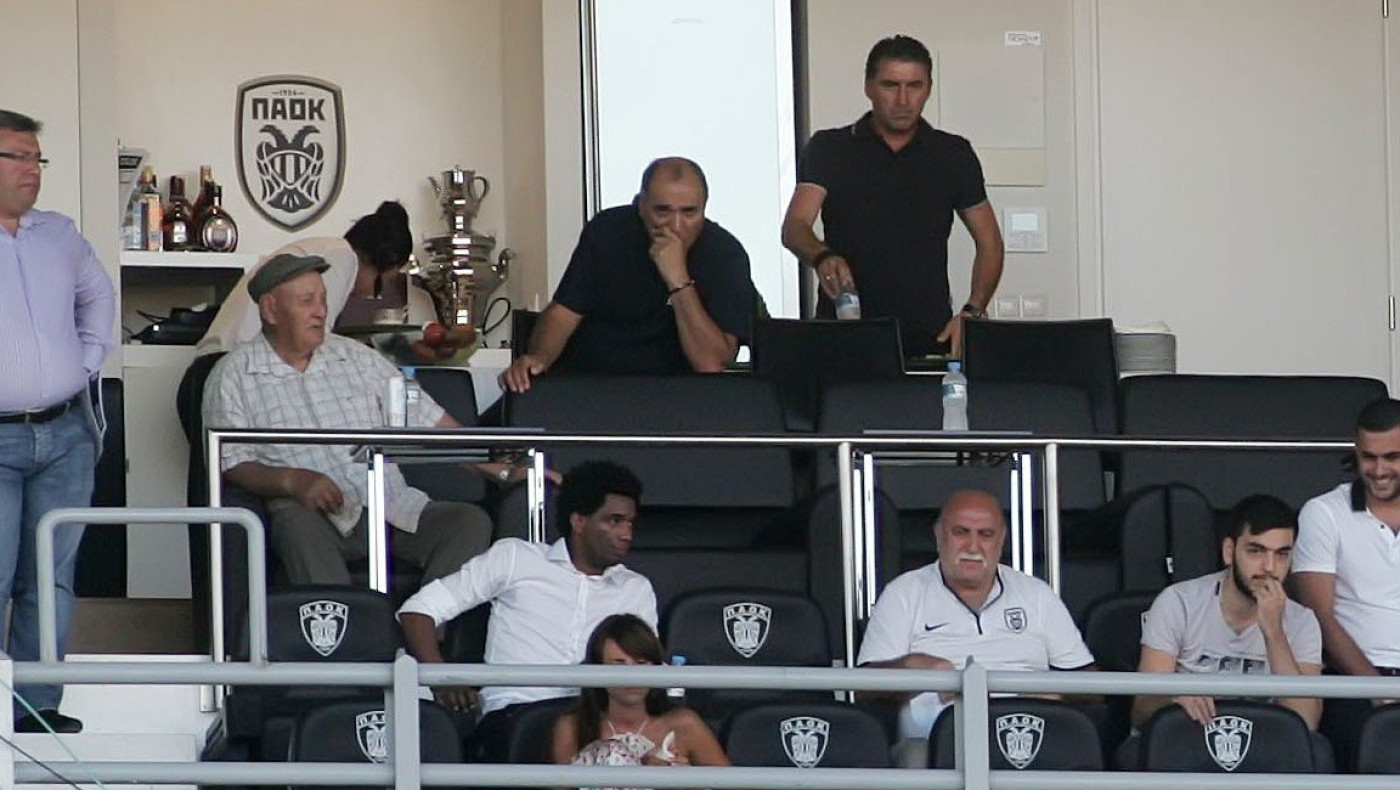 Συζήτηση για όλα με Λίνο