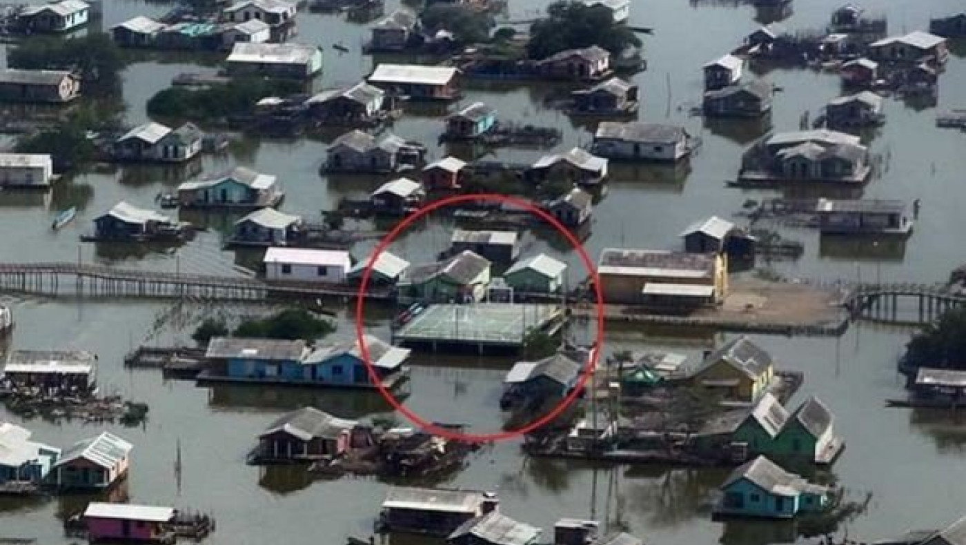 Γήπεδο πάνω στο νερό έφτιαξε ο Φαλκάο! (pics)