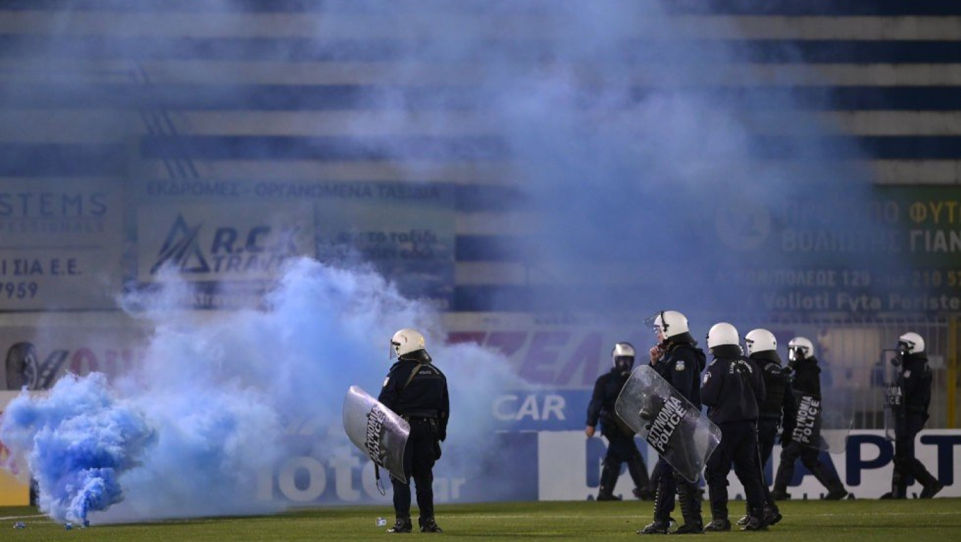 Επεισόδια και διακοπή στο παιχνίδι Ατρόμητος - Παναθηναϊκός