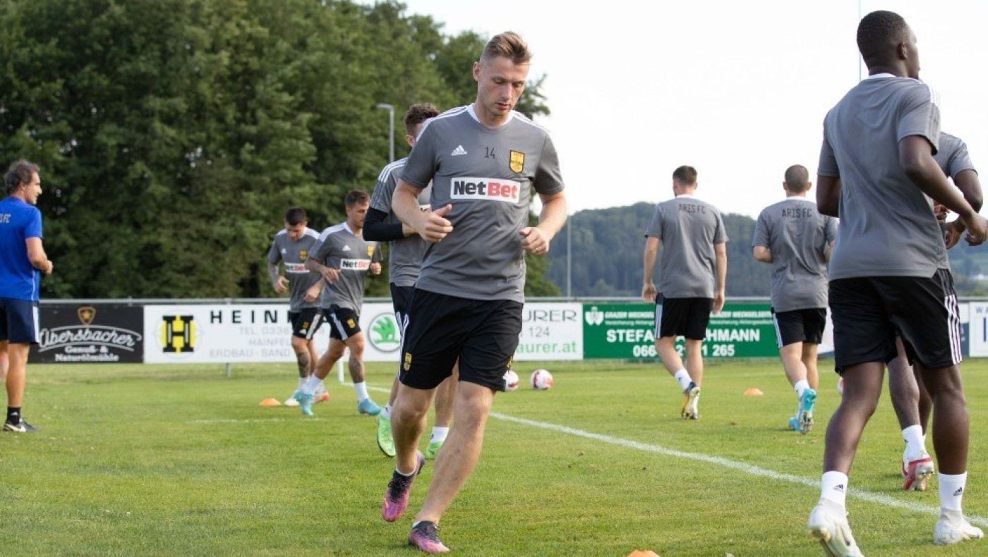 Τσέχοι: «Από τους καλύτερους αμυντικούς ο Μπράμπετς»