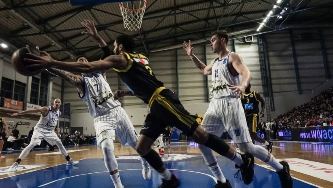 Ο Άρης ανέβασε βίντεο με τις φάσεις που διαμαρτύρεται στο ματς με την Καρδίτσα