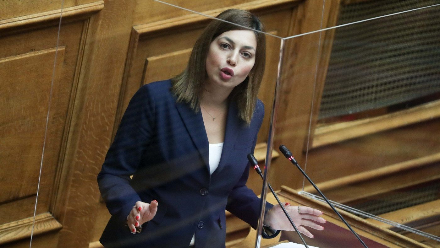 Καταγγελία της Μαρίας Απατζίδη του ΜέΡΑ 25 - Της στέλνουν γυμνές φωτογραφίες