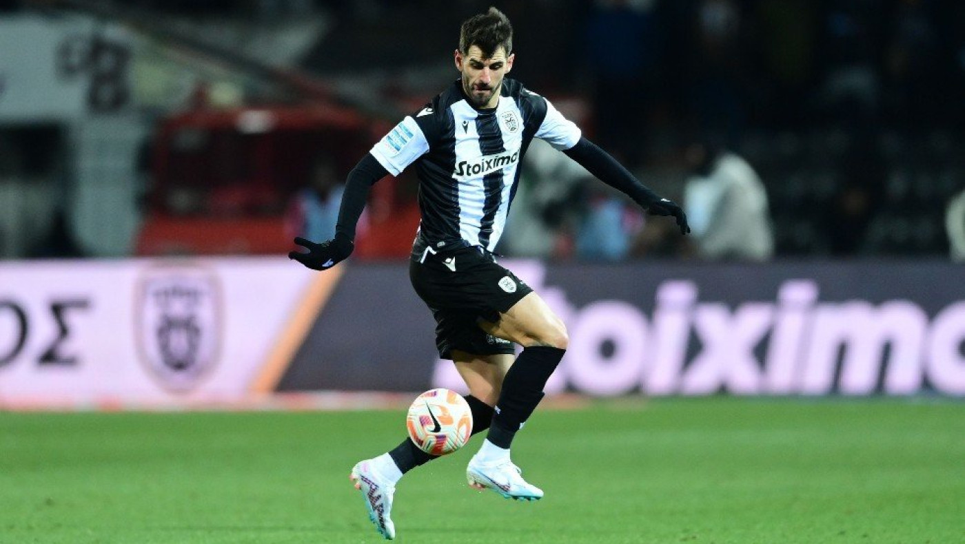 Προβάρει ξανά τα «ασπρόμαυρα» ο Νέλσον Ολιβέιρα