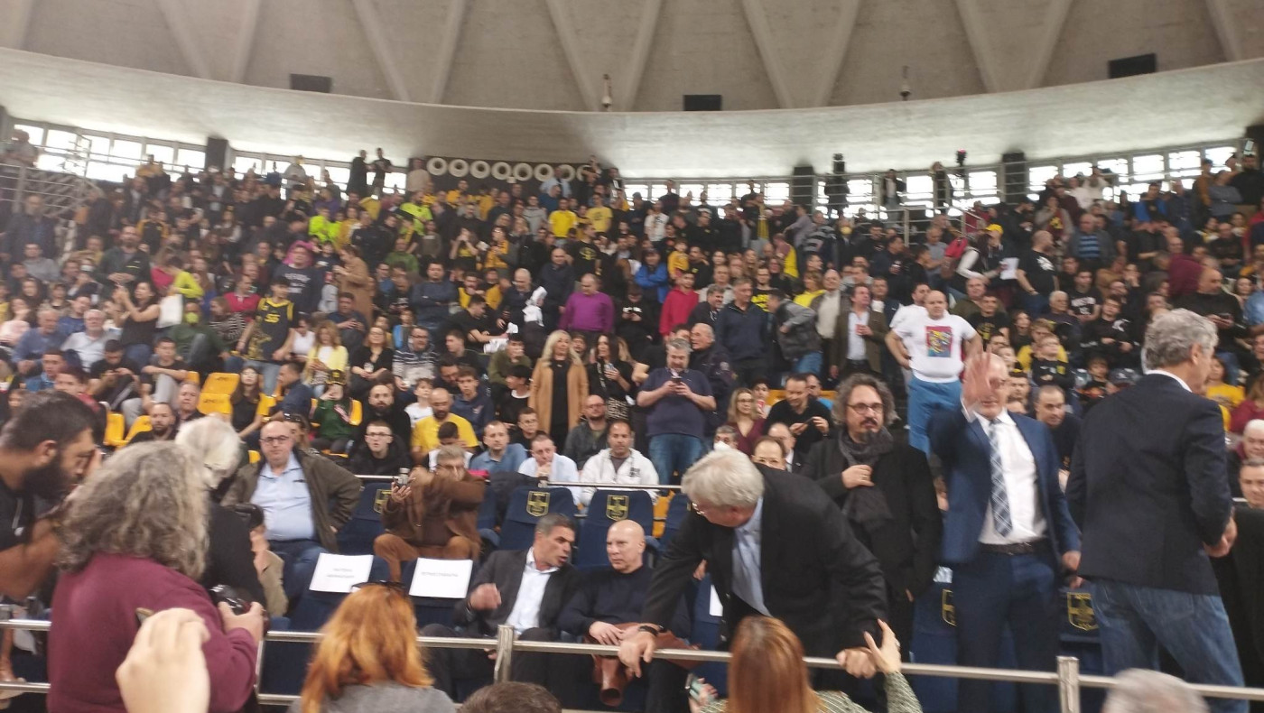 Άρης: Αποθέωση για Γκάλη και την ομάδα που κατέκτησε το Super Cup στο Nick Galis Hall