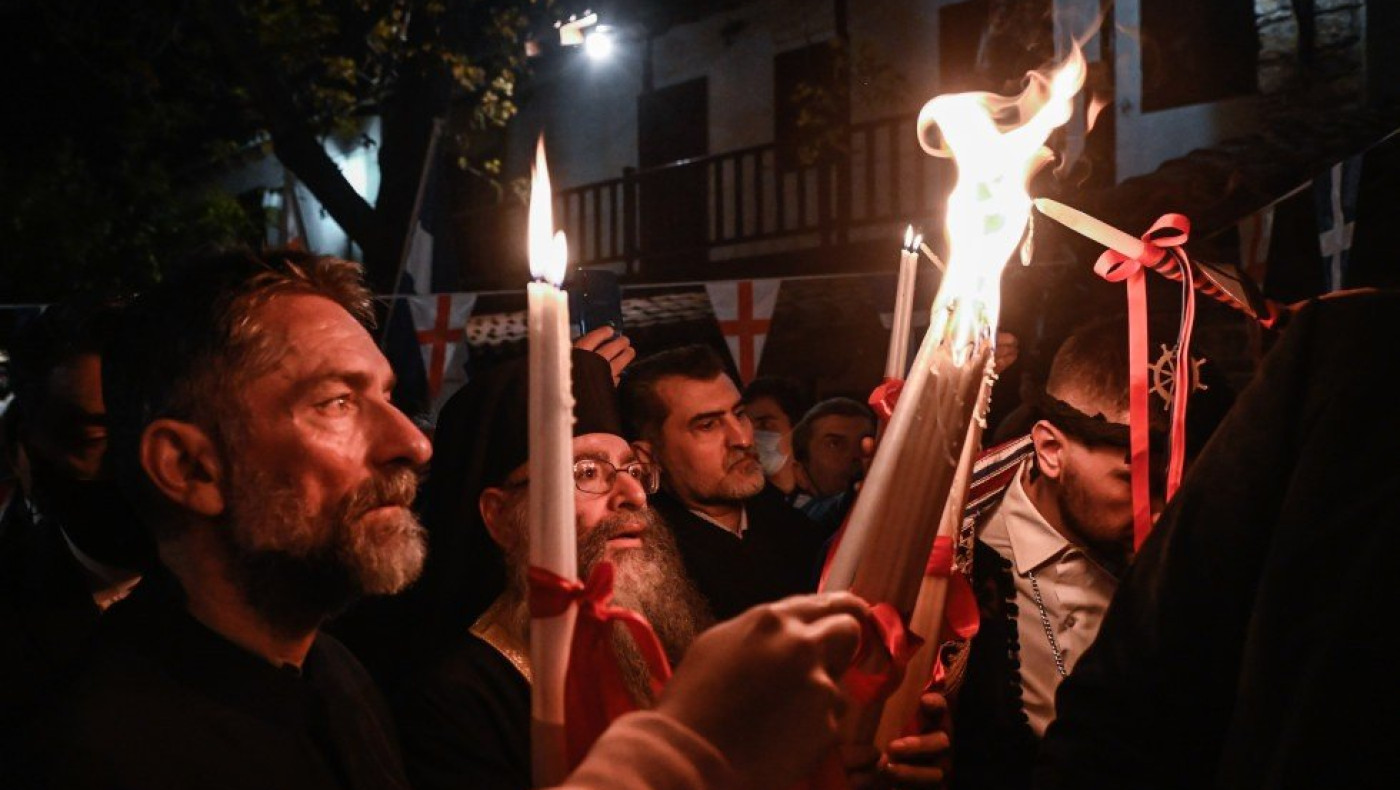 Πάσχα: Το σχέδιο για να φτάσει το Άγιο Φως στην Ελλάδα εν μέσω πολέμου
