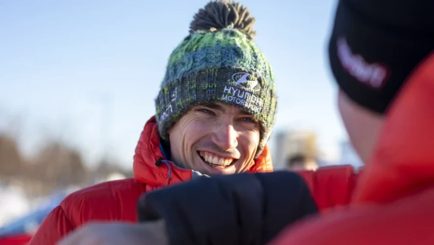 ΣΟΚ στη Hyundai: Νεκρός 33χρονος οδηγός της που προσέκρουσε σε ξύλινο στύλο