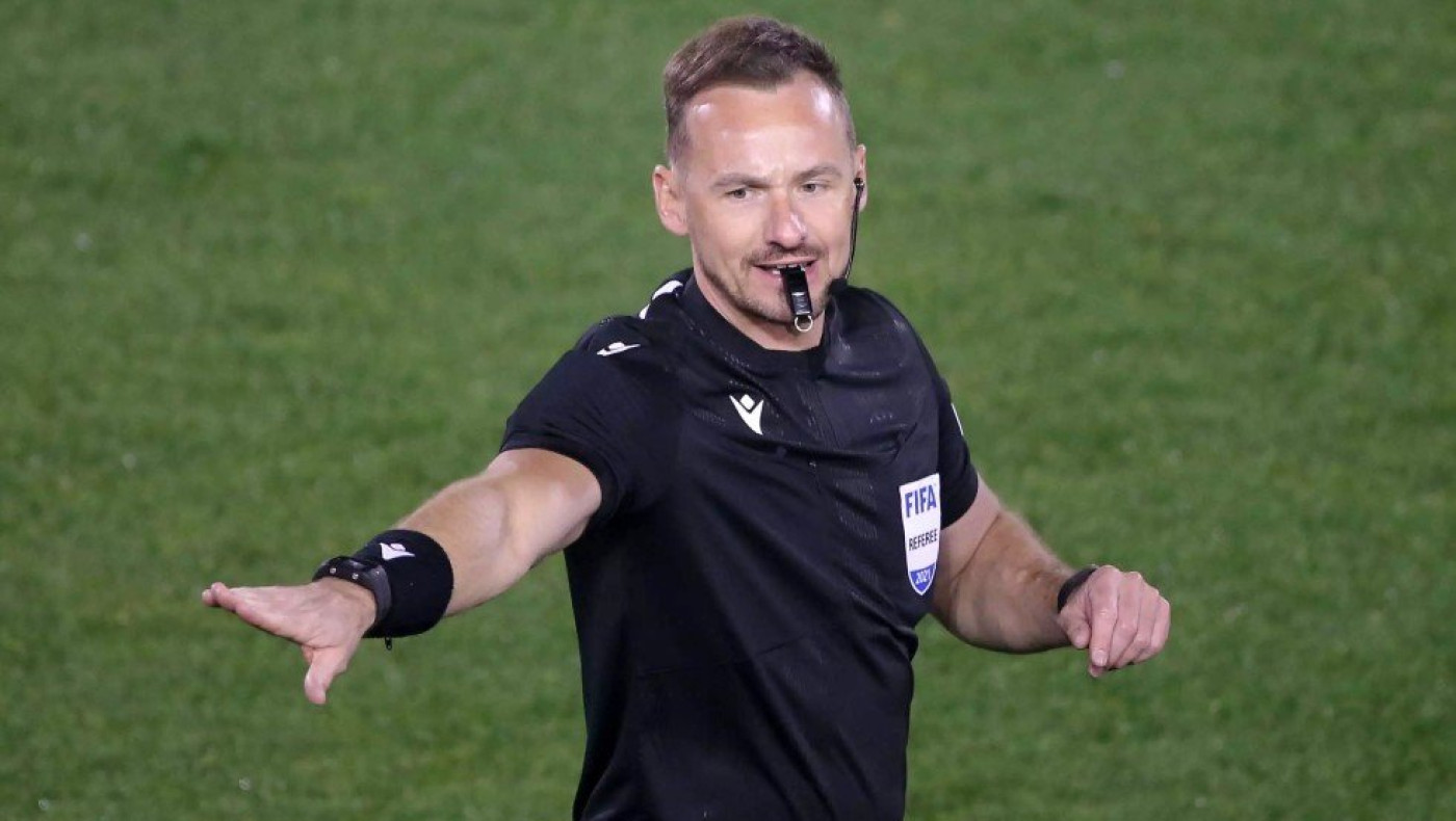 UEFA: Στο «ψυγείο» ο Πολωνός διαιτητής του ΑΕΚ – Άρης
