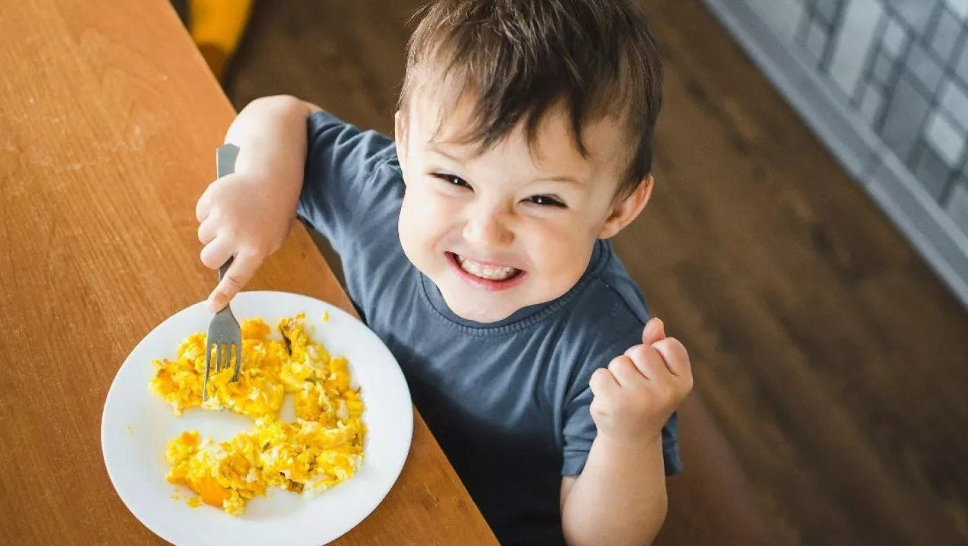 Το πασίγνωστο τρόφιμο που μπορεί να βοηθήσει τα παιδιά να ψηλώσουν