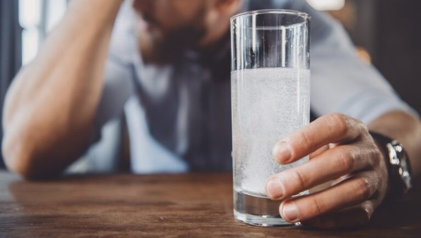 Αυτό είναι το τεράστιο λάθος που κάνεις μετά το Hangover: Μόνο έτσι θα το αντιμετωπίσεις