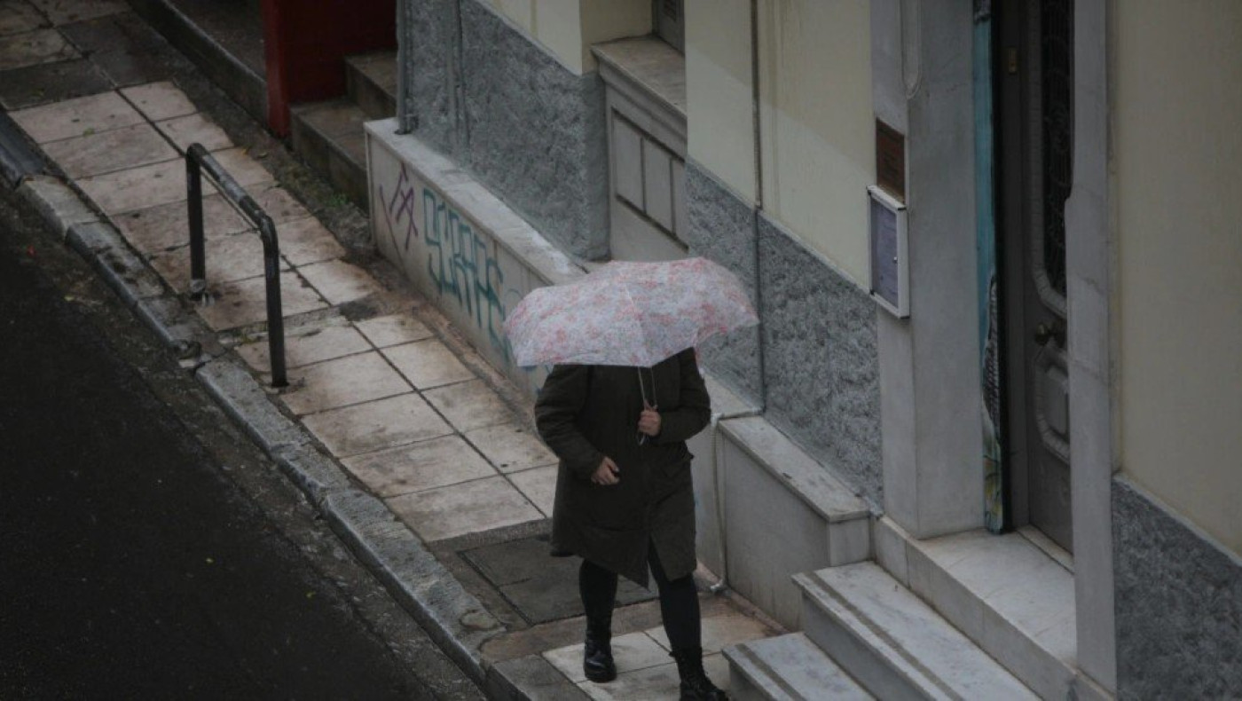 Σάκης Αρναούτογλου: Αλλάζει ο καιρός, έρχονται βροχές