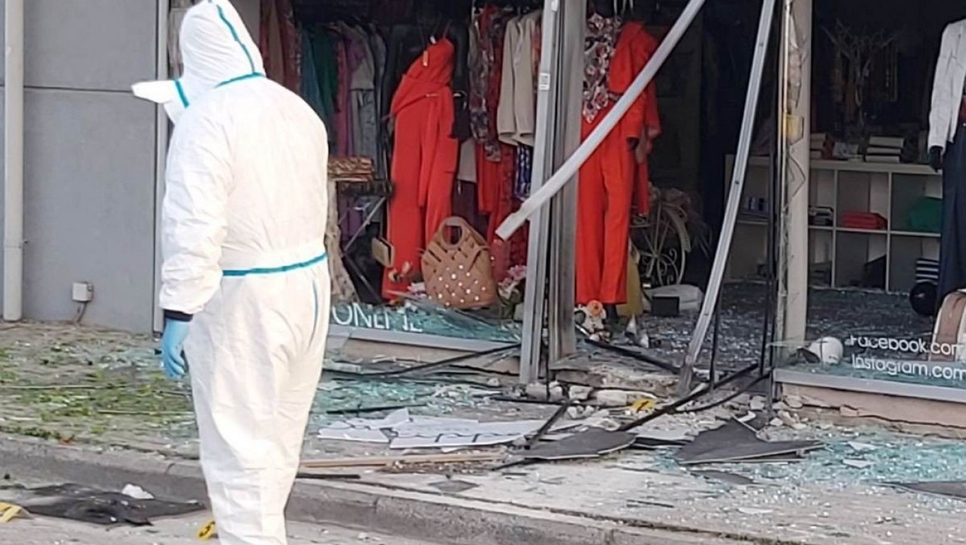 Λάρισα: «Γυαλιά καρφιά» το μαγαζί του υπεύθυνου διαιτησίας της ΕΟΚ- Δέχτηκε τρομοκρατική επίθεση με γκαζάκια