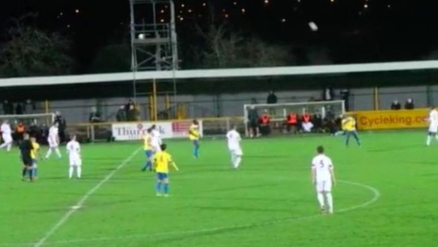 Αυτογκόλ από το κέντρο στην Αγγλία! (vid)