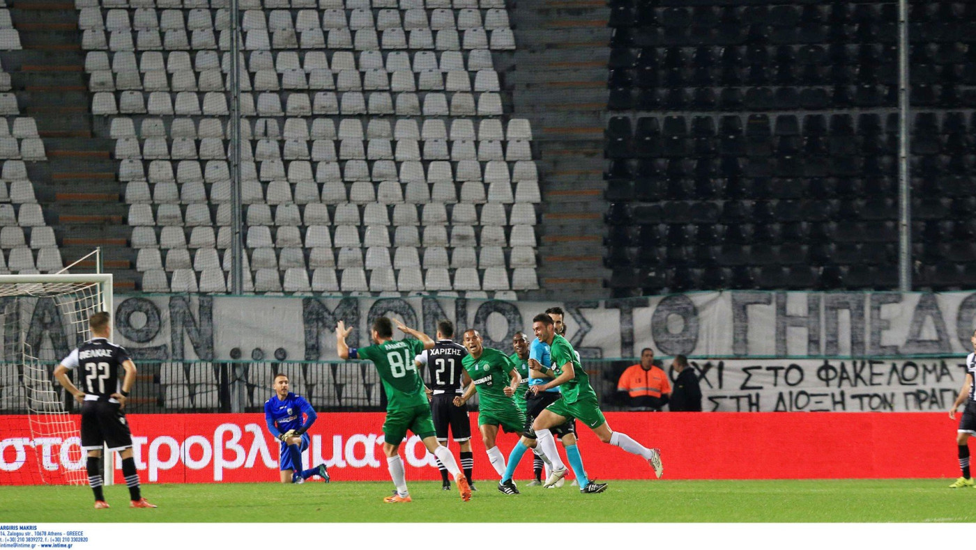 Δεν είναι άμυνα, είναι μαύρη τρύπα