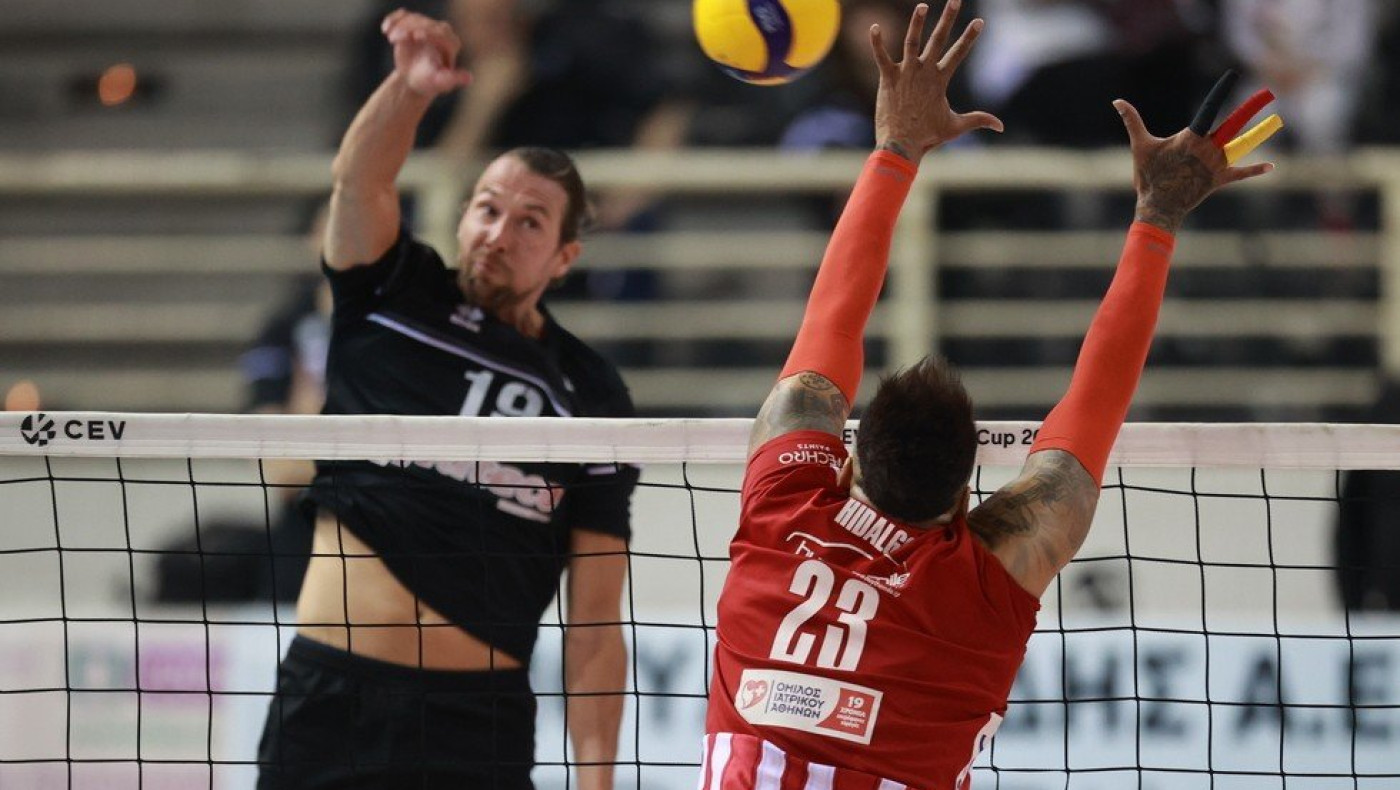 Κατώτερος των περιστάσεων ο ΠΑΟΚ, σκληρή ήττα και πρωταθλητής ο Ολυμπιακός